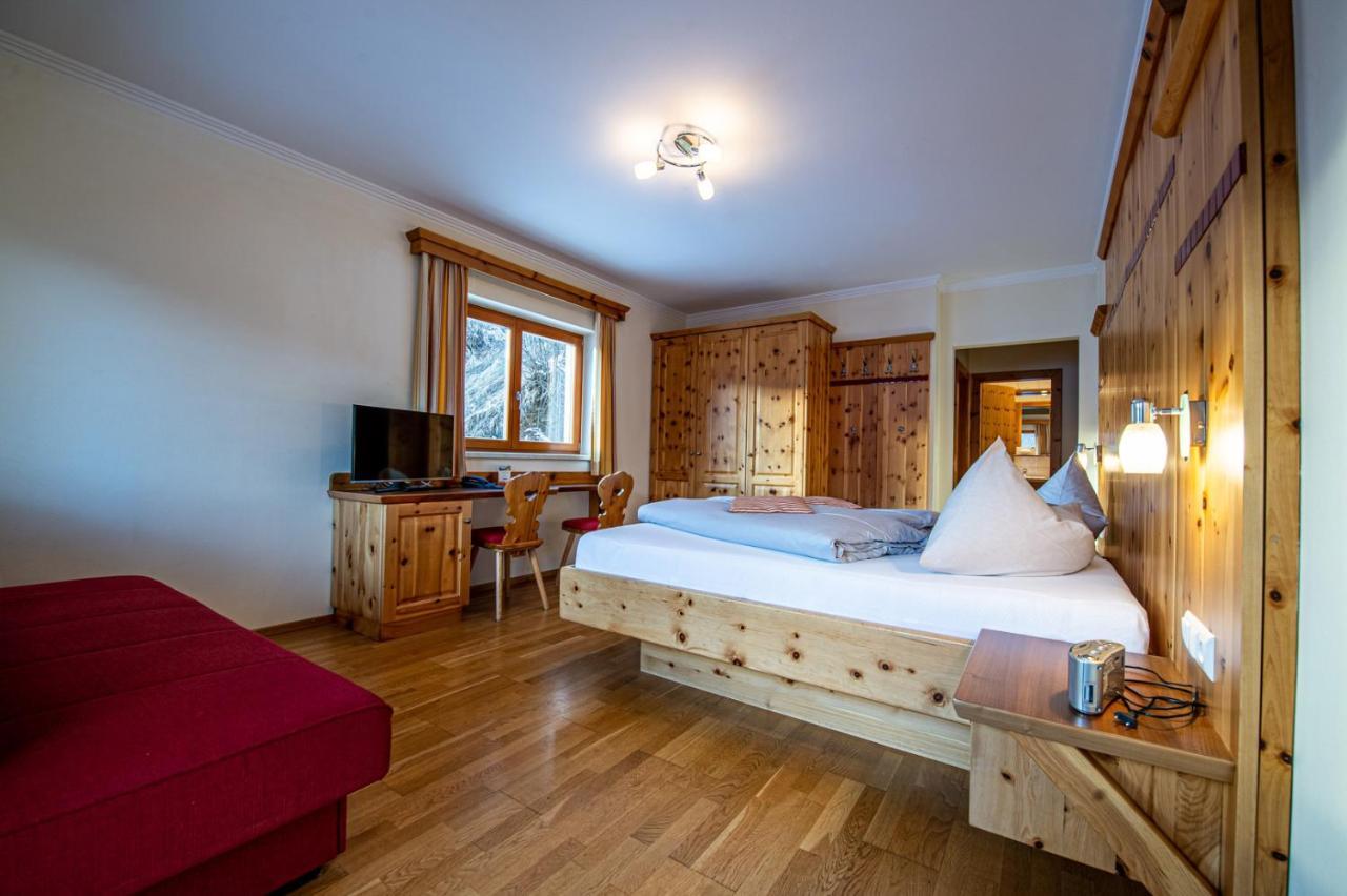 Hotel Raunig باد كلينكيرشهايم المظهر الخارجي الصورة