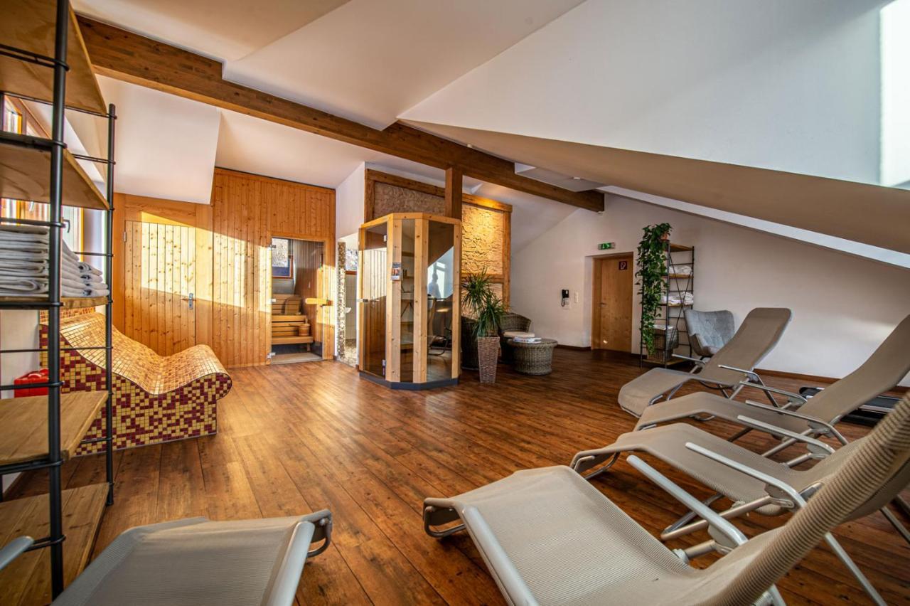 Hotel Raunig باد كلينكيرشهايم المظهر الخارجي الصورة