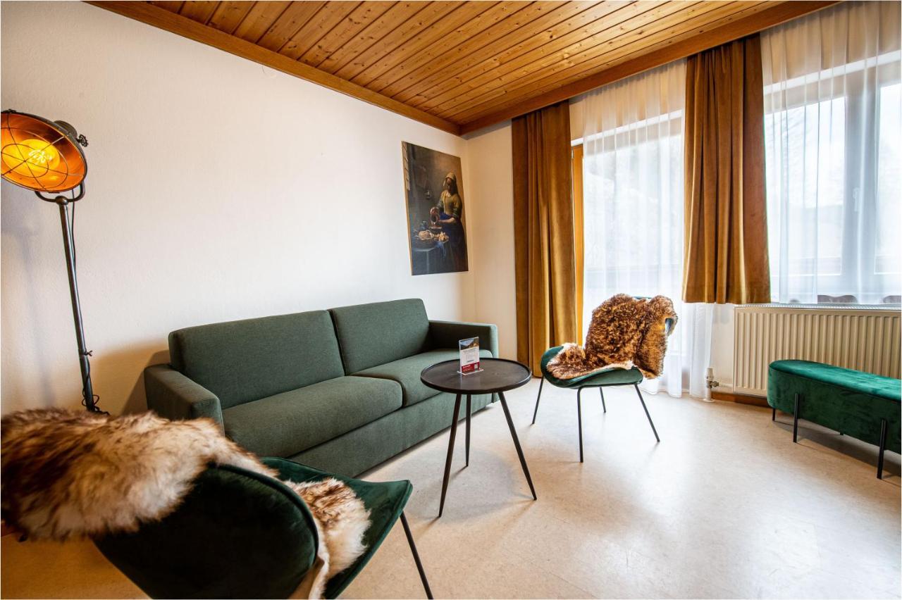 Hotel Raunig باد كلينكيرشهايم المظهر الخارجي الصورة