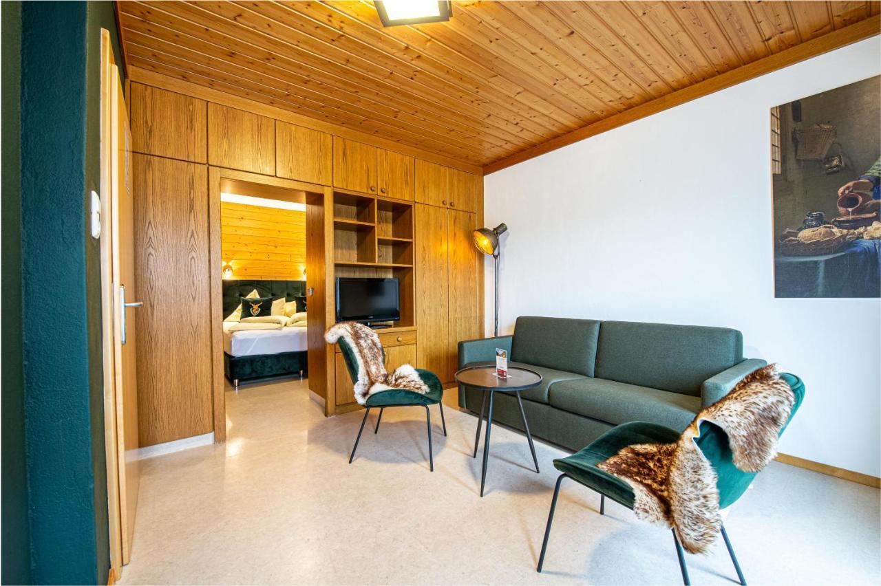 Hotel Raunig باد كلينكيرشهايم المظهر الخارجي الصورة
