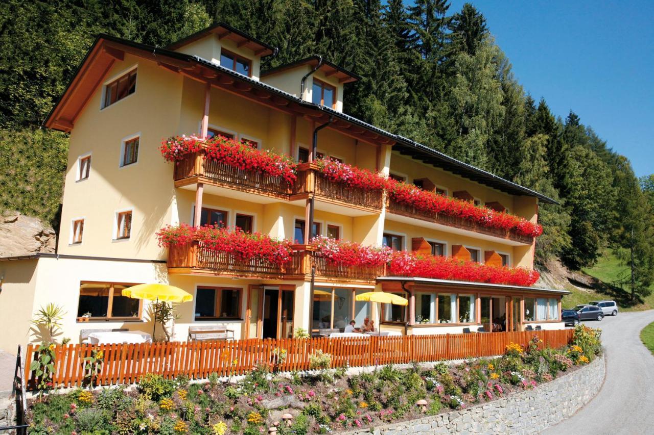Hotel Raunig باد كلينكيرشهايم المظهر الخارجي الصورة